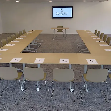 Courrier Sud فندق