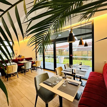 Courrier Sud Hotel 3*